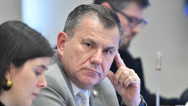 Diputado Bassaletti (IND-Rep) por reunión en Cerro Castillo: “No creo que sea un llamado al orden, somos un sector unido por ideas comunes (...) En el oficialismo nadie se pierde”