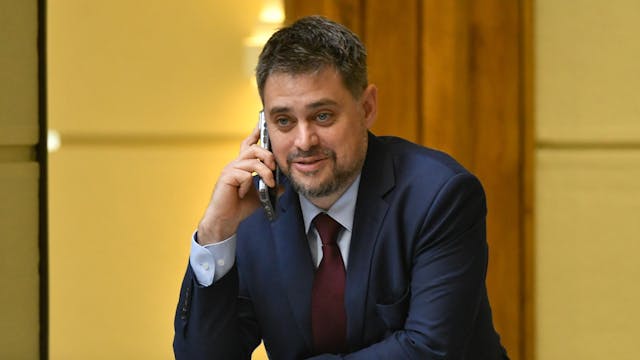 Manouchehri acusa negociación oculta de Vodanovic y lanza dura advertencia al PPD