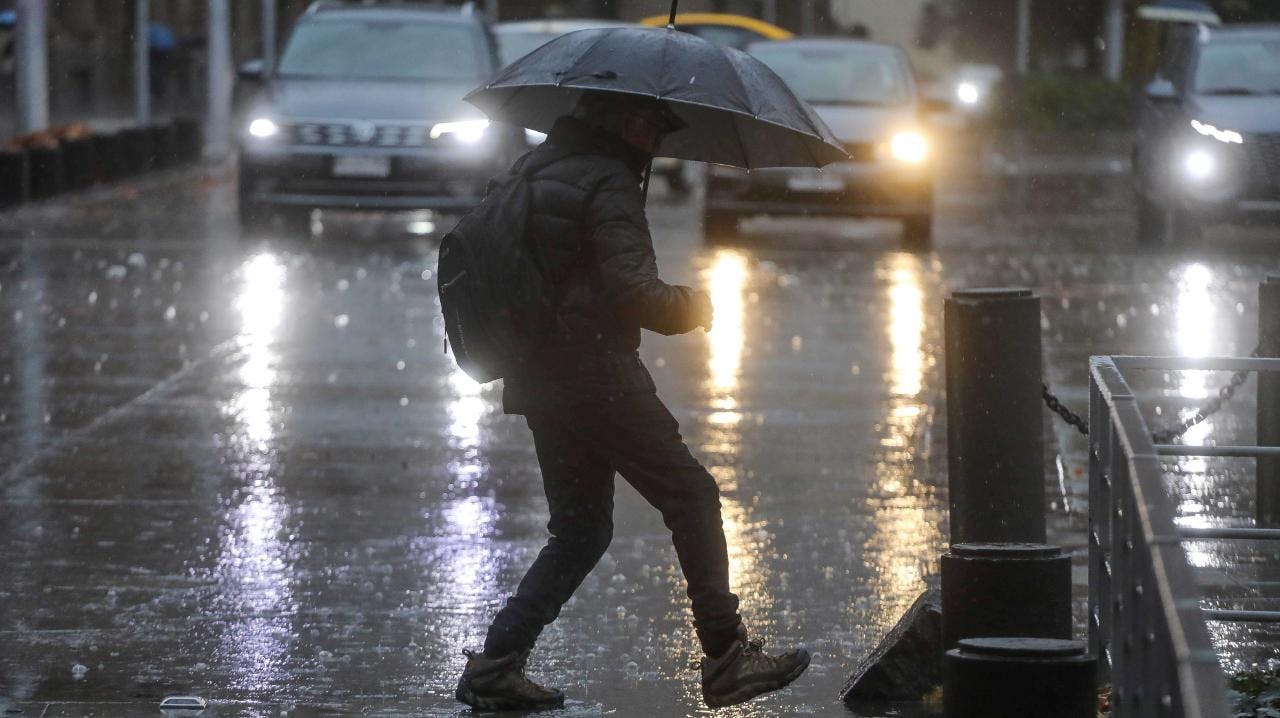 Martín Andrade y los puntos críticos de Santiago en emergencias climáticas