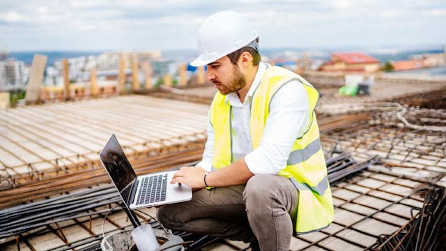 Ingeniería en Construcción: Cómo la tecnología está redefiniendo el perfil de estos profesionales