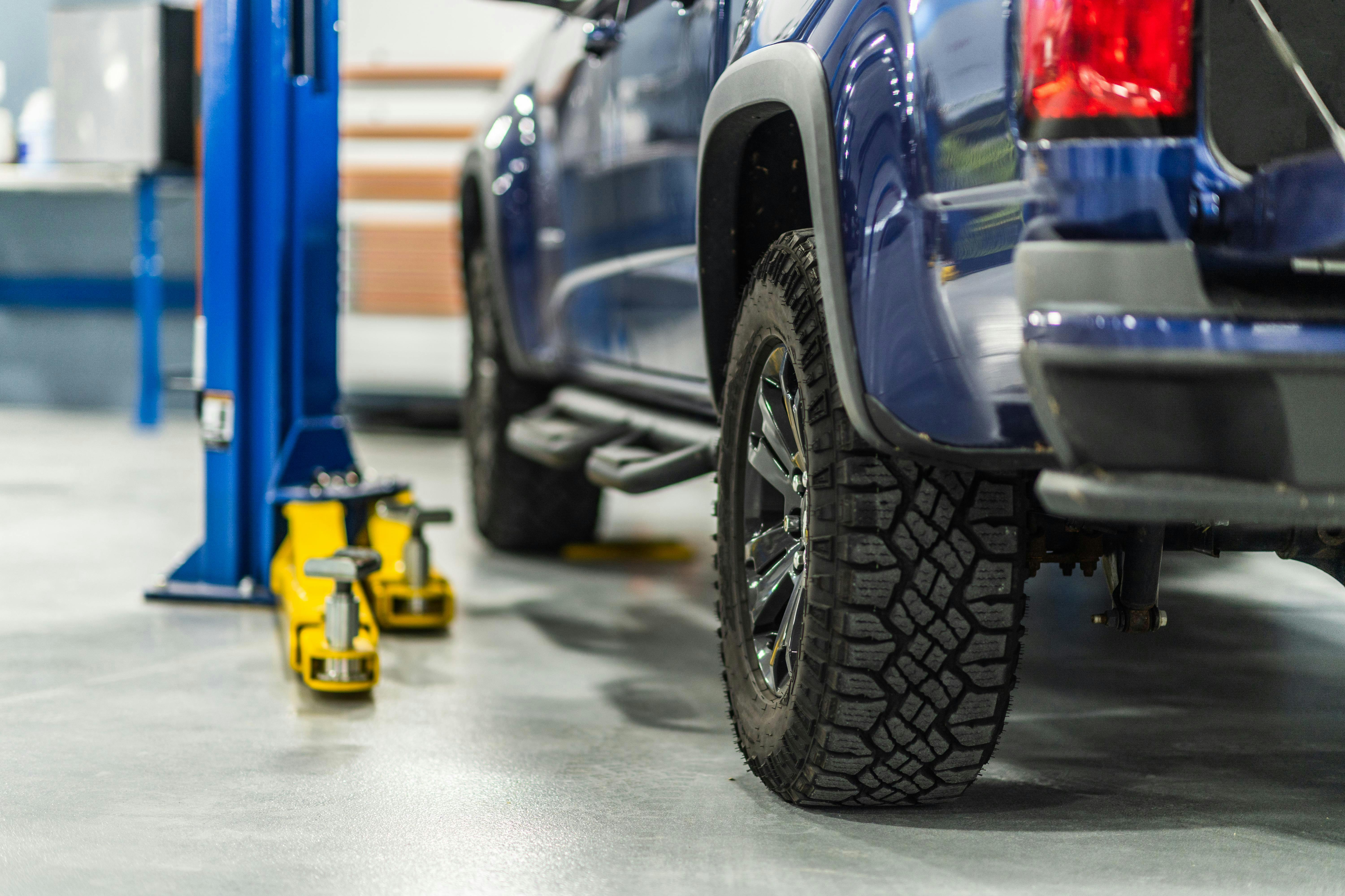 Más lluvia, más riesgos: por qué revisar los neumáticos debería ser una prioridad