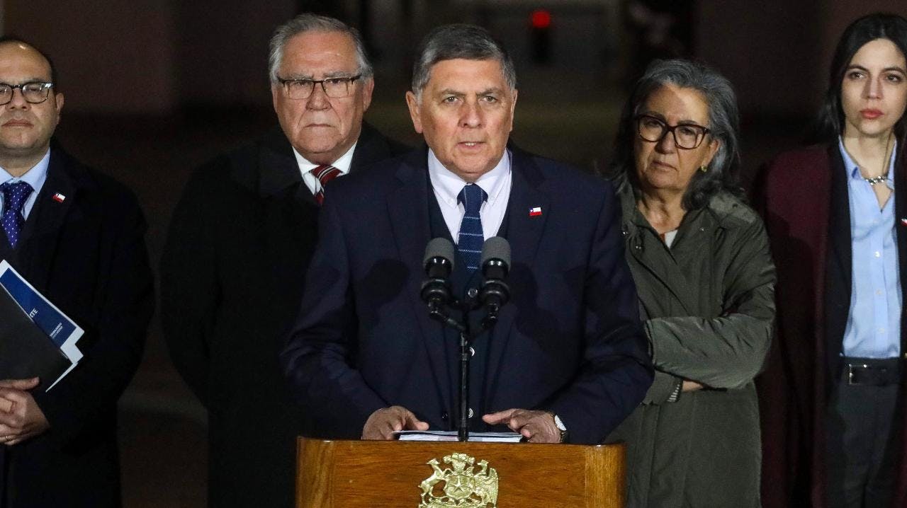 Biministro Alvarado por reforma constitucional en Seguridad: “Este Gobierno jamás va a promover una norma que esté sobre el marco constitucional”