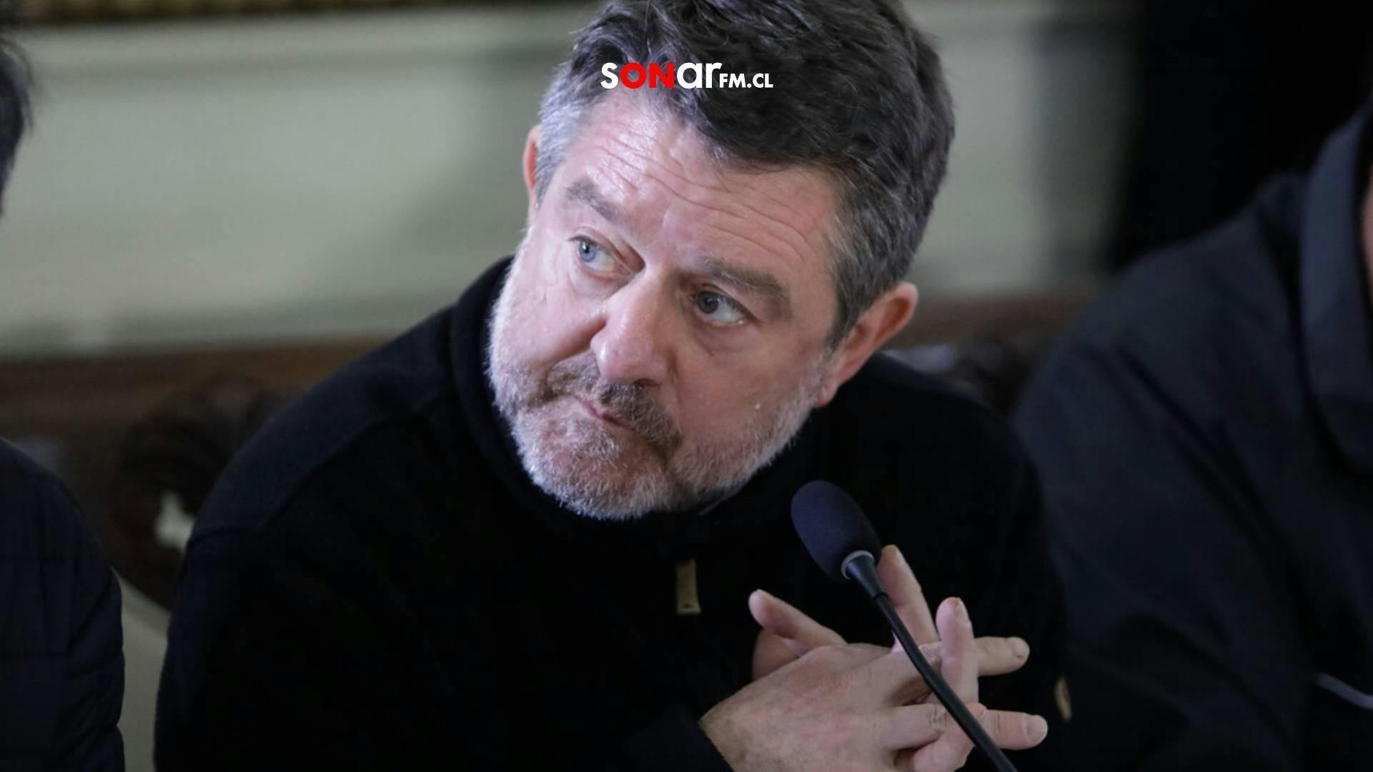 Claudio Orrego se opone a cambiar el nombre de la Región Metropolitana por Región Metropolitana del General Baquedano