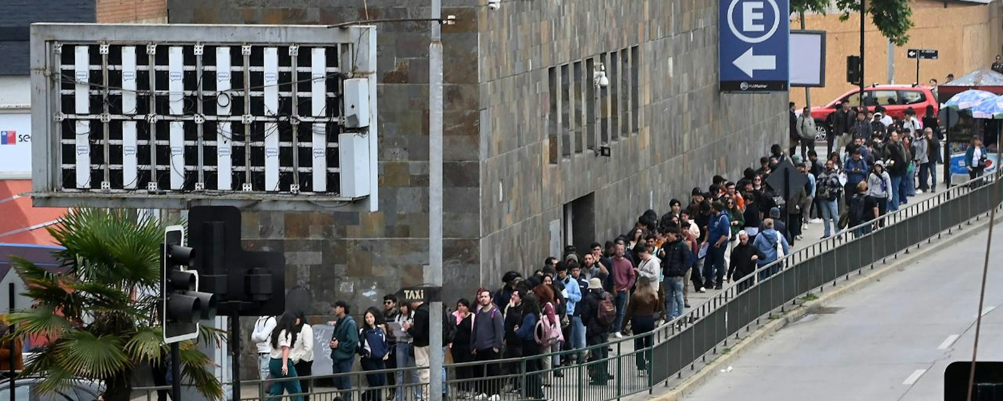 Tasa de desempleo sube a 9,6% en agosto y Gobierno asegura que está "actuando con decisión"