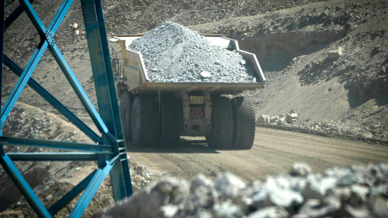 La actividad económica cayó 1% en agosto, principalmente por el desempeño de la minería