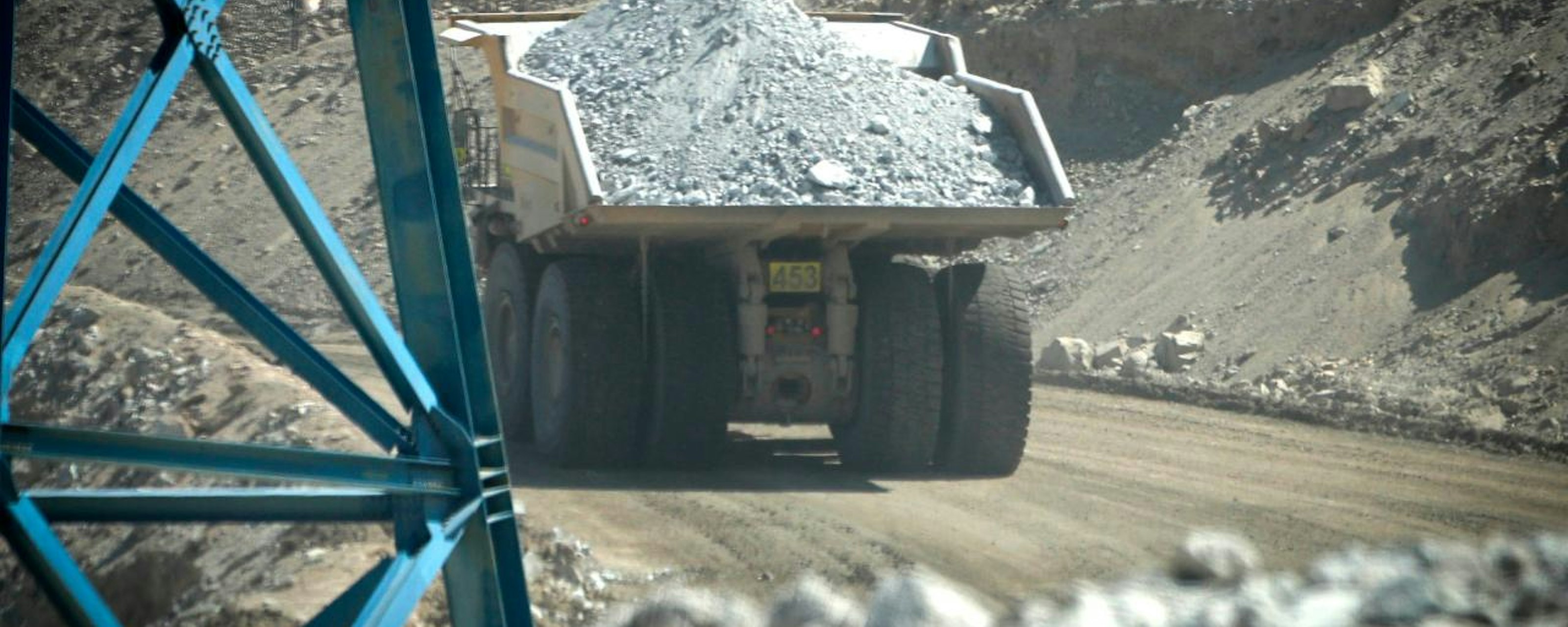 La actividad económica cayó 1% en agosto, principalmente por el desempeño de la minería