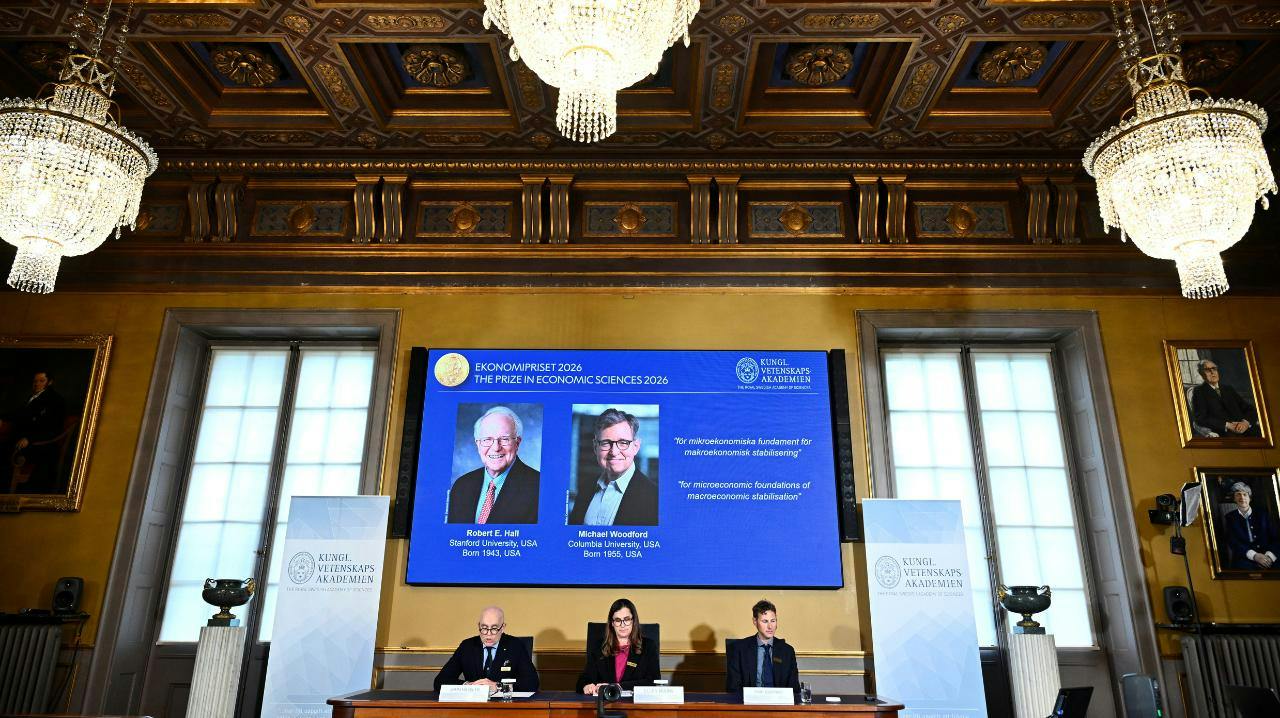 Axel Christensen por el trabajo de los ganadores del Premio Nobel de Economía 2026, Robert Hall y Michael Woodford