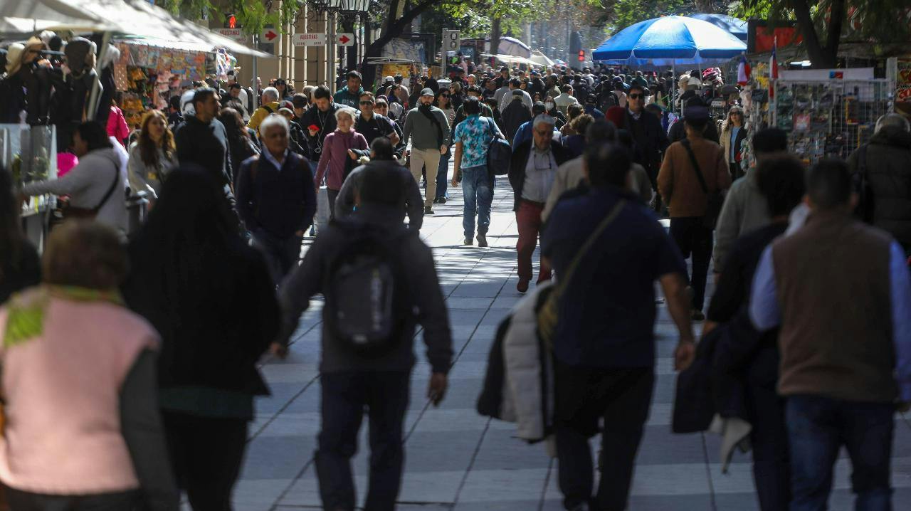 Tasa de desocupación nacional aumentó a 9,8% en el trimestre móvil de julio a septiembre
