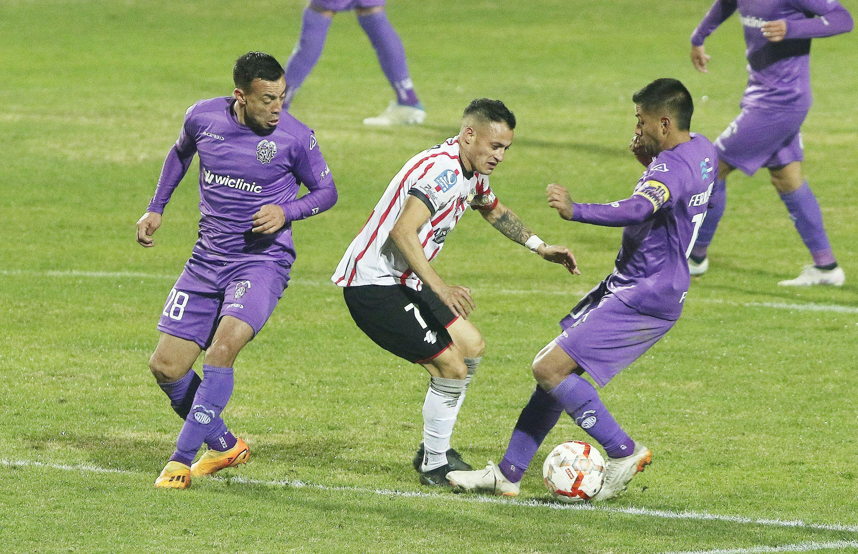 ¿Dónde ver Deportes Linares vs Trasandino? Horario y cómo seguir en vivo la Segunda División Profesional en La Liga 2D