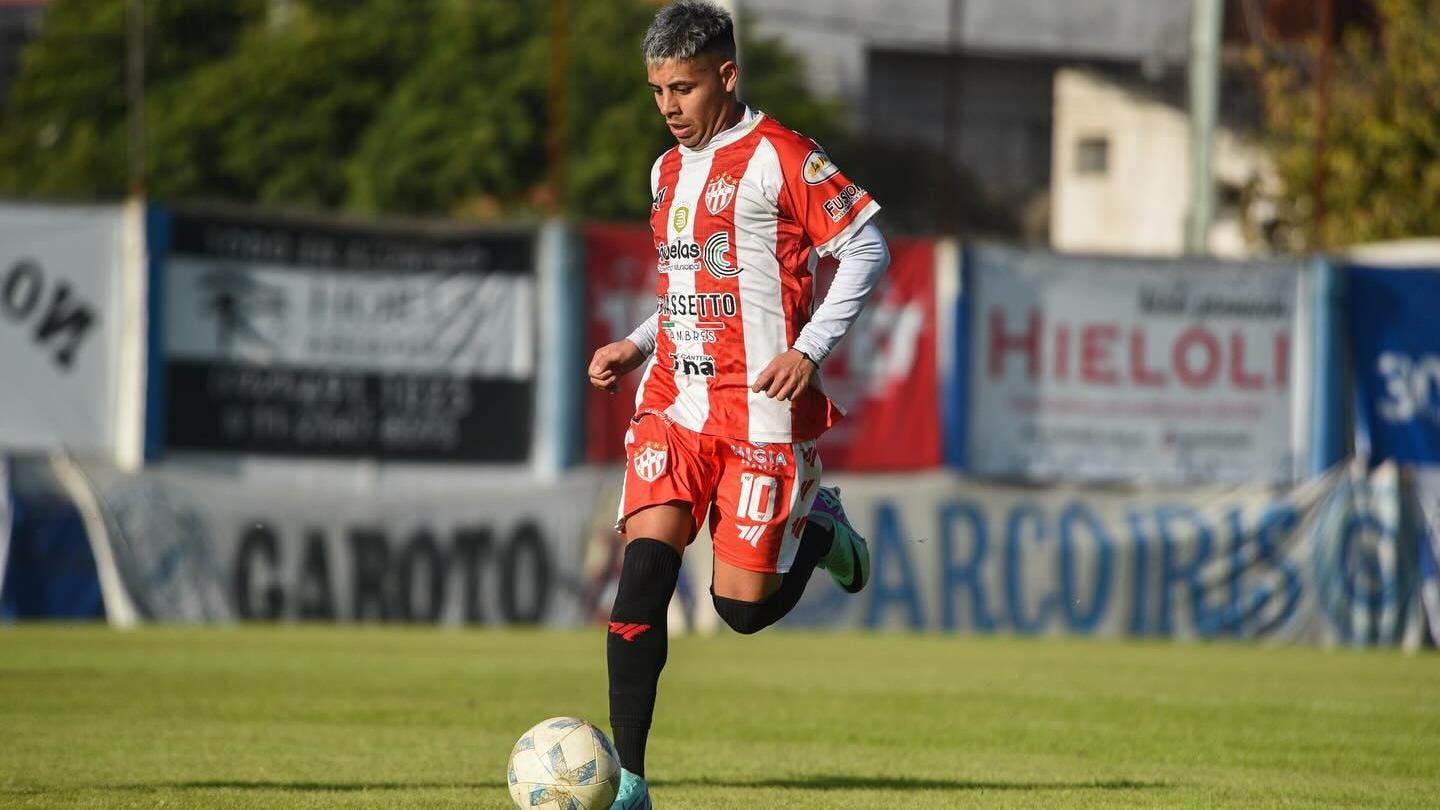 Deportes Concepción se refuerza con una de las figuras del ascenso argentino y apunta alto en La Liga 2D