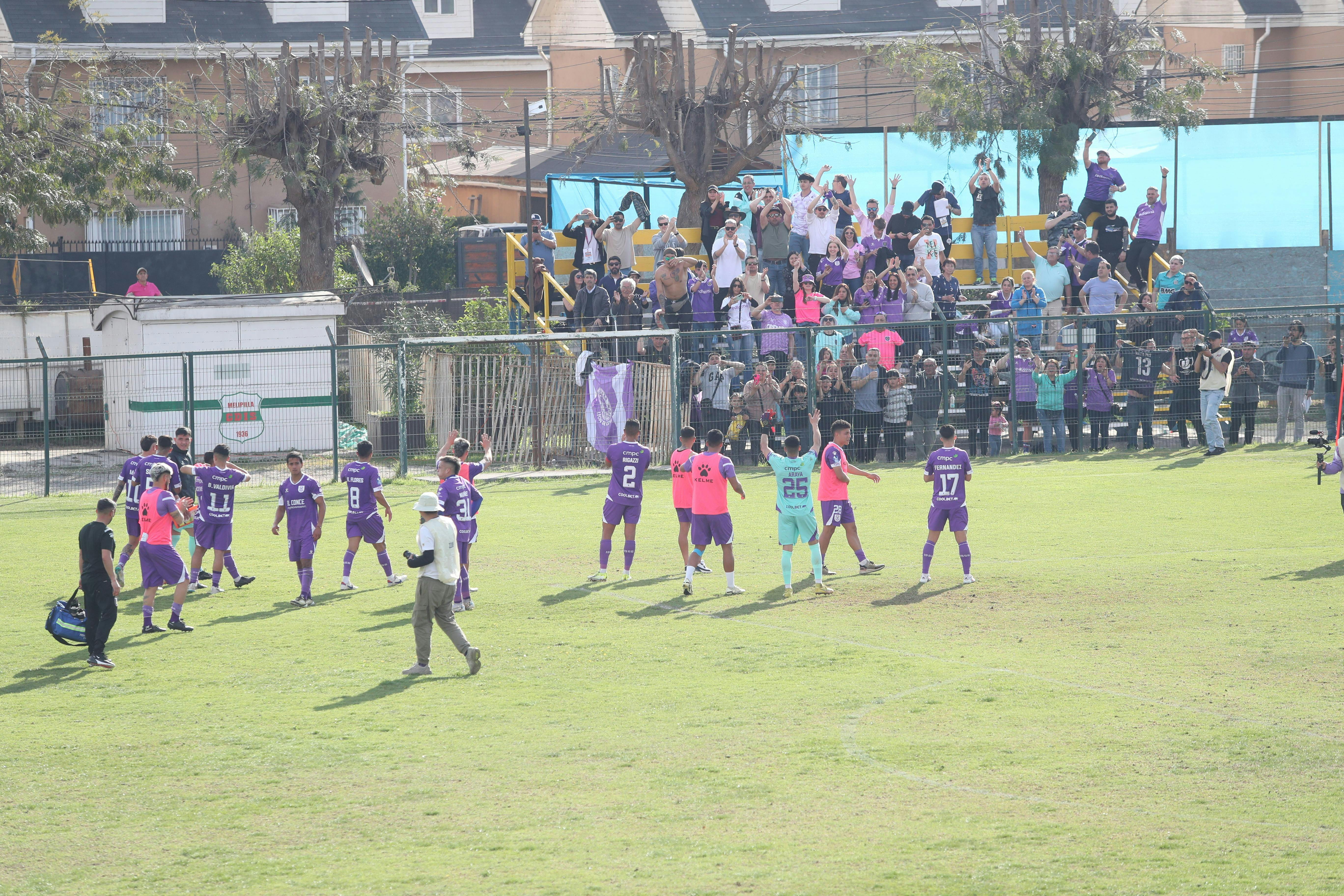 Hinchas de Concepción arrasan con las entradas para la final de la Segunda División Profesional LaLiga2D