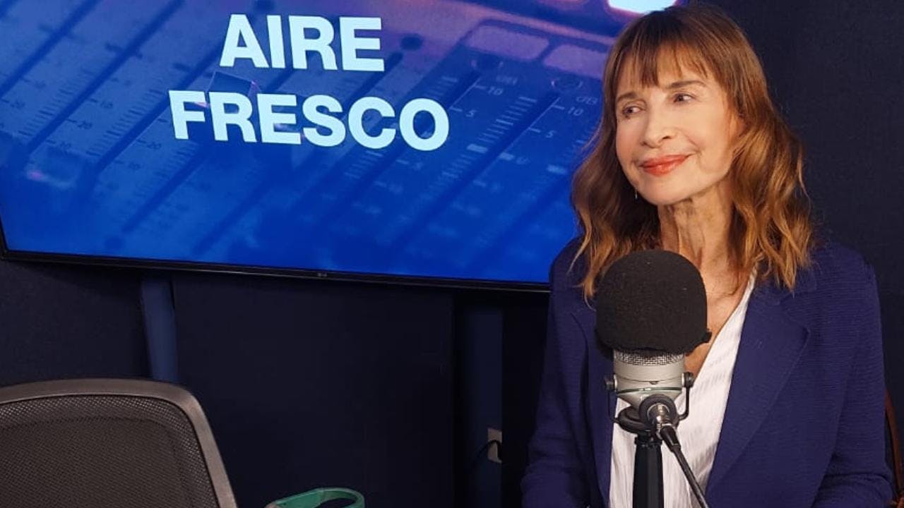 Carla Guelfenbein sobre su novela Contigo en la distancia: "Es la novela más compleja que he escrito"