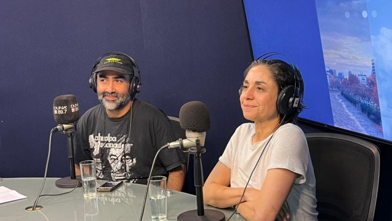 Mónica Bengoa y Rodrigo Araya hablaron sobre la feria Tinta, Arte Impreso