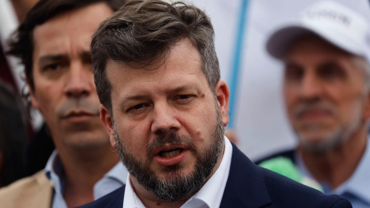 Johannes Kaiser y la Ley Indígena: “Termina con el tratamiento indigno que se les da a los mapuches”