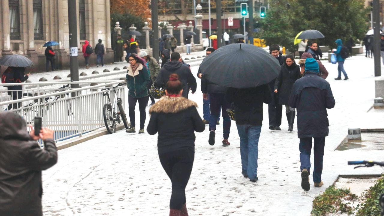 ¿Podría caer nieve en Santiago Centro?