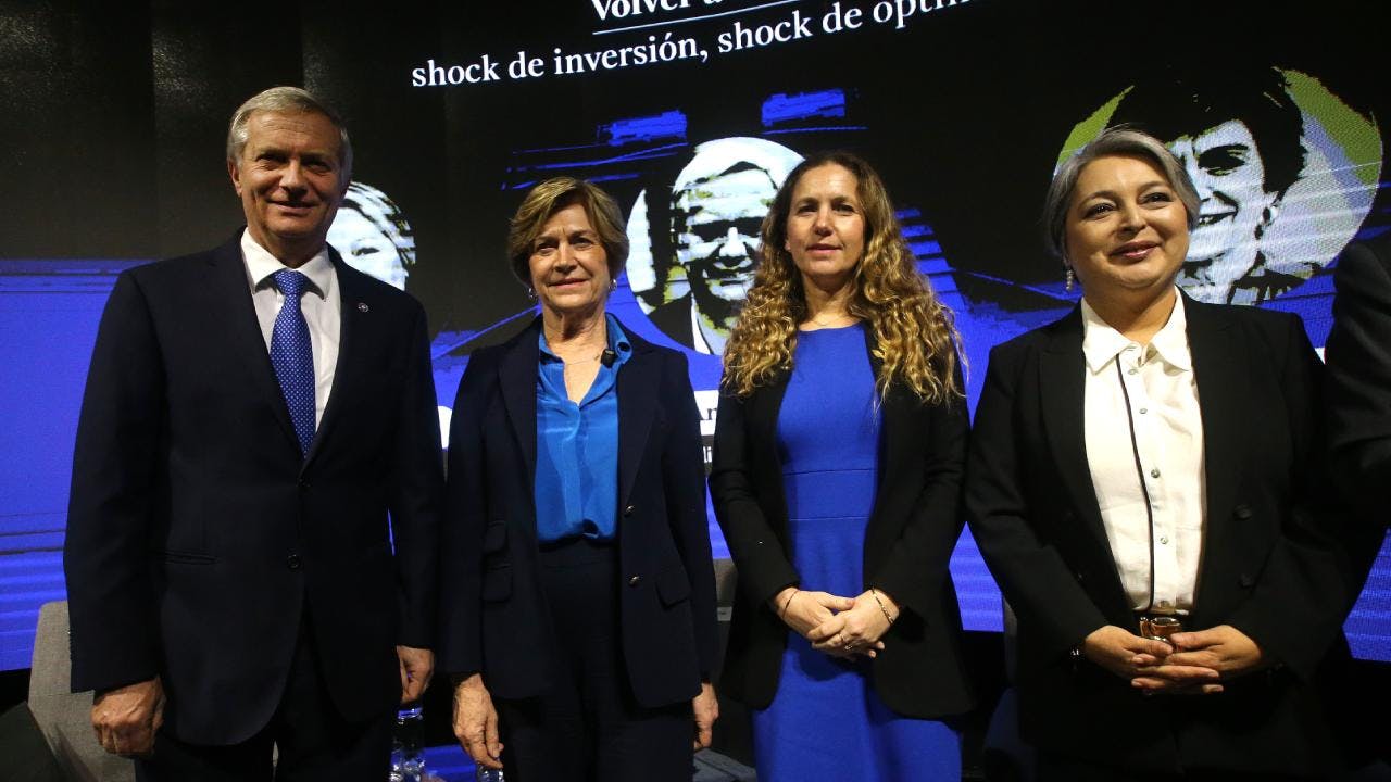 Matthei y Kast muestran similitudes en propuestas económicas y Jara se defiende reiterando el levantamiento de secreto bancario: El cara a cara económico de los candidatos