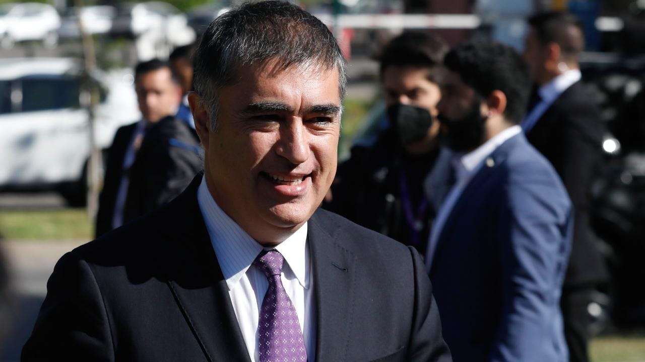 Mario Desbordes sobre los hechos de violencia en Barrio Meiggs: “No me van a tocar a mí ni a mis funcionarios de seguridad y el que lo haga pagará las consecuencias”