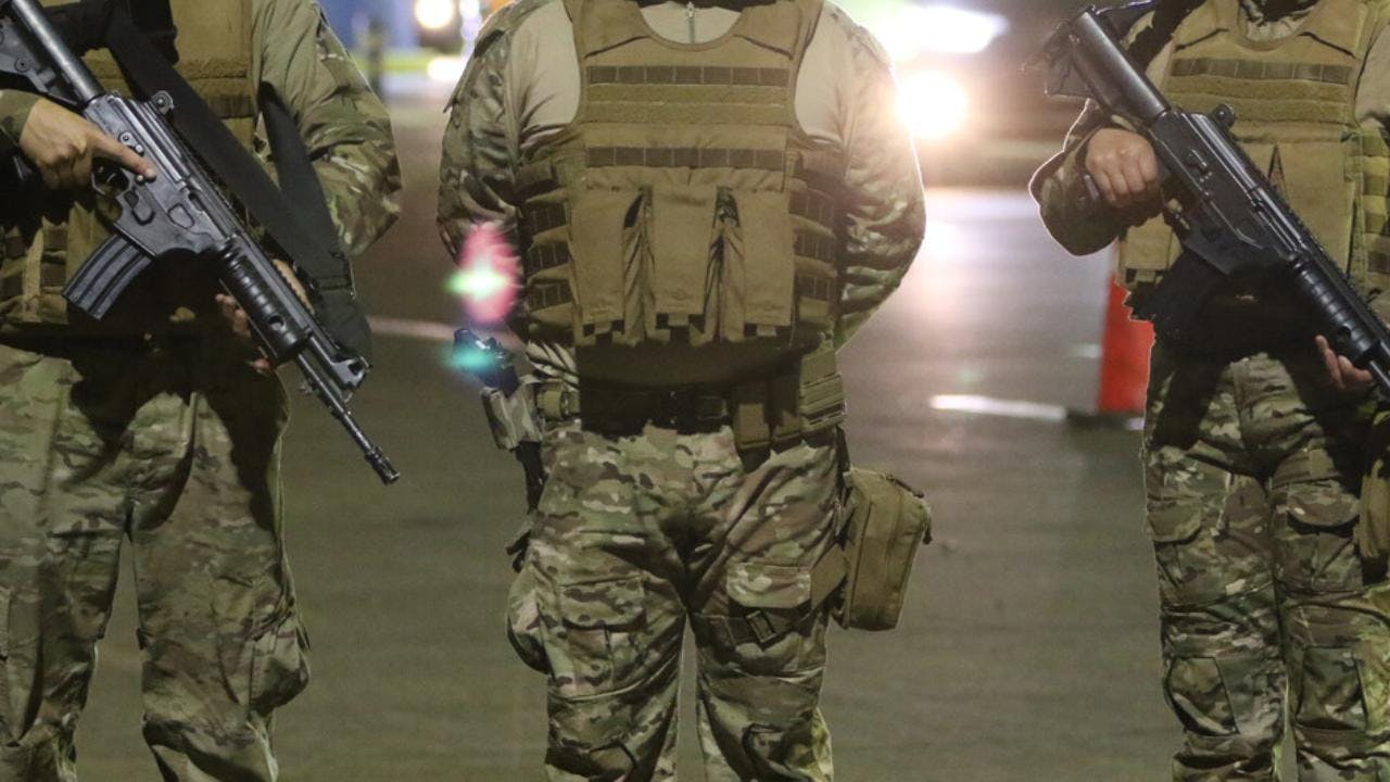 Ministerio Público detalla que exmilitares involucrados en tráfico de droga habrían realizado “al menos, 10 envíos” de estupefacientes a Santiago
