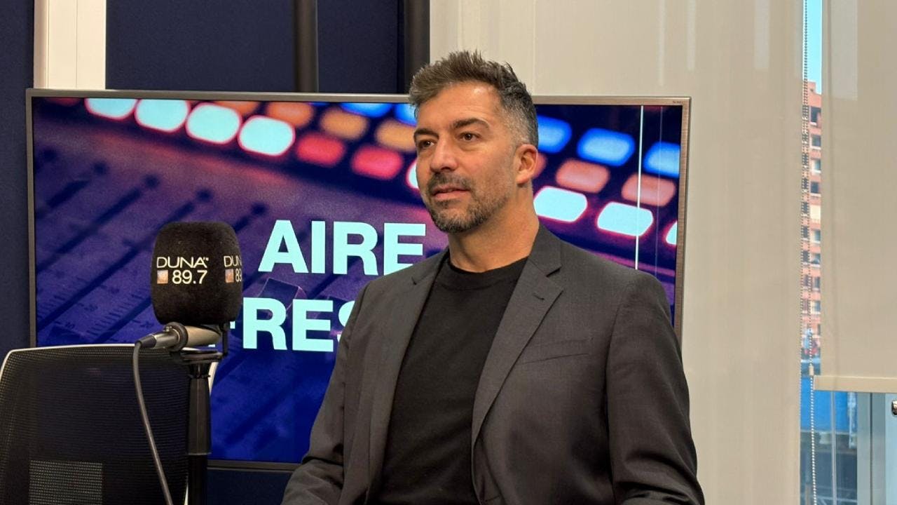 Doctor Álvaro Lladser: “Se conocieron algunas moléculas que funcionan como botones de apagado, los cuales el tumor utiliza para desactivar la respuesta del sistema inmunológico”