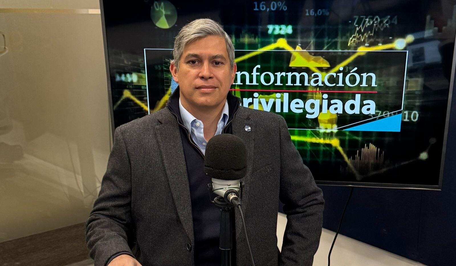 Javier García, de CFA Society Chile, cuenta qué están pensando los inversionistas según el último sondeo a managers