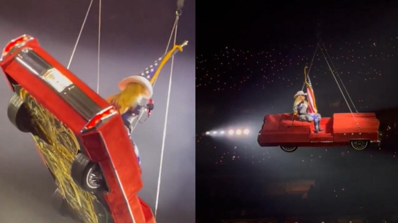 El susto de Beyoncé en Houston: una falla técnica casi la hace caer durante su concierto