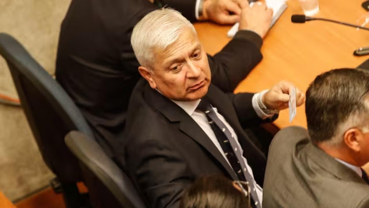 “Tuvieron poco respeto hacia el cargo”: Ricardo Yáñez arremete contra el oficialismo por su postura en el estallido social