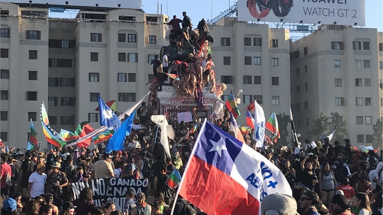 Diputados de oposición piden cárcel a falsas víctimas del 18 de octubre