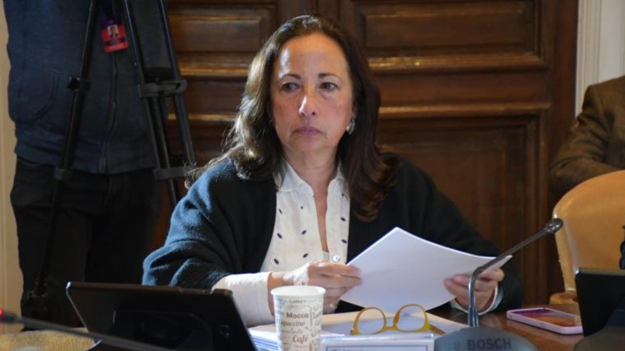 Alejandra Sepúlveda y dichos de Artés por posible apoyo a Jara: "Se van a ir dando, sin duda puede haber conversaciones para buscar entendimiento"