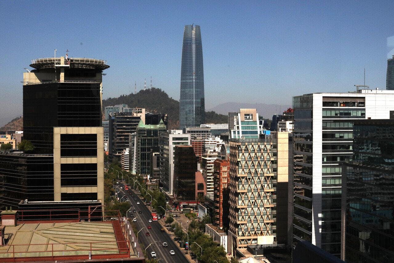 Economía chilena crece bajo lo esperado en mayo y anota un imacec de 3,2%