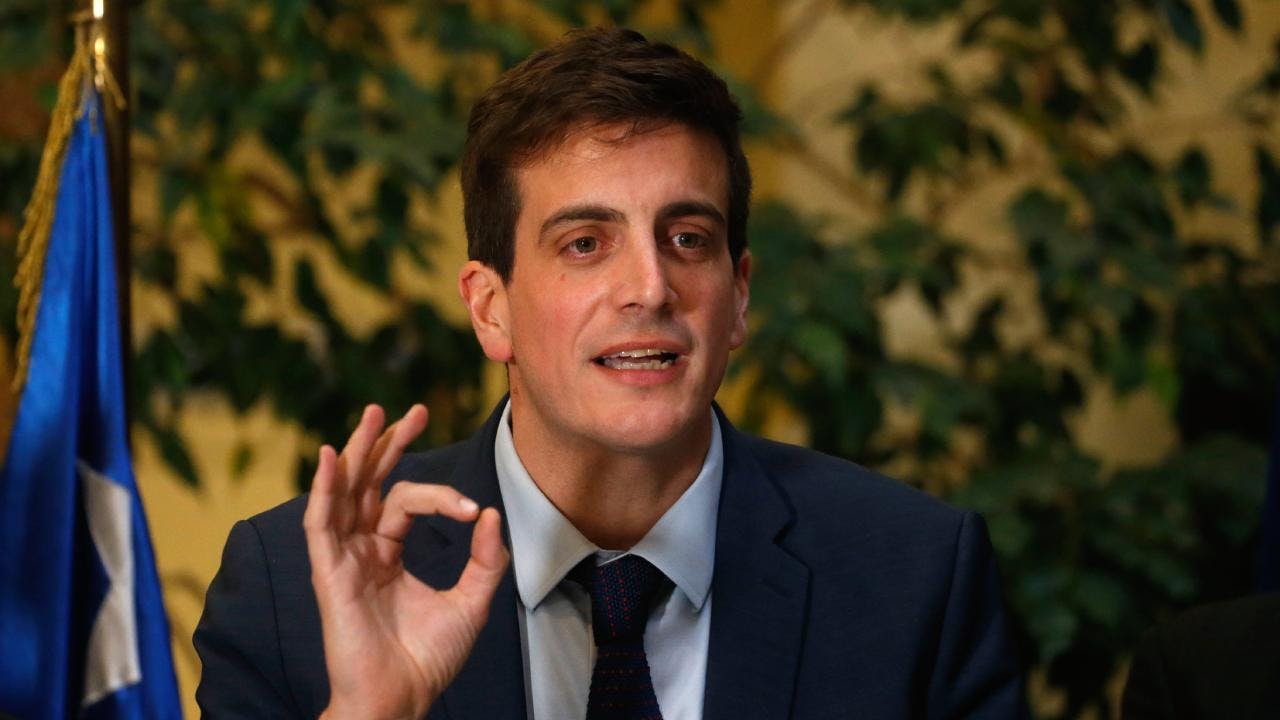 Diego Schalper por emplazamiento de Boric a las FF.AA: “Es una extralimitación de funciones que solo responde por la desesperación del Presidente por decir que manda”