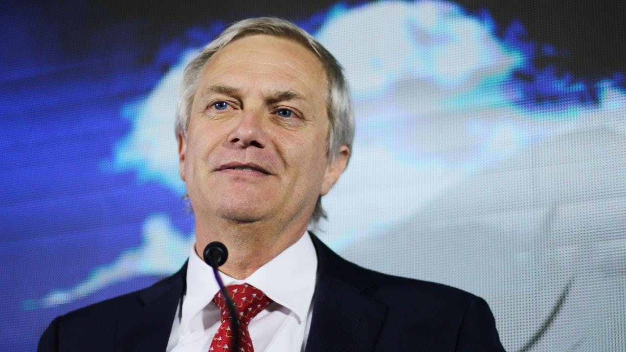 Kast lanza campaña “Te amo PGU” para desmentir críticas y respaldar el beneficio