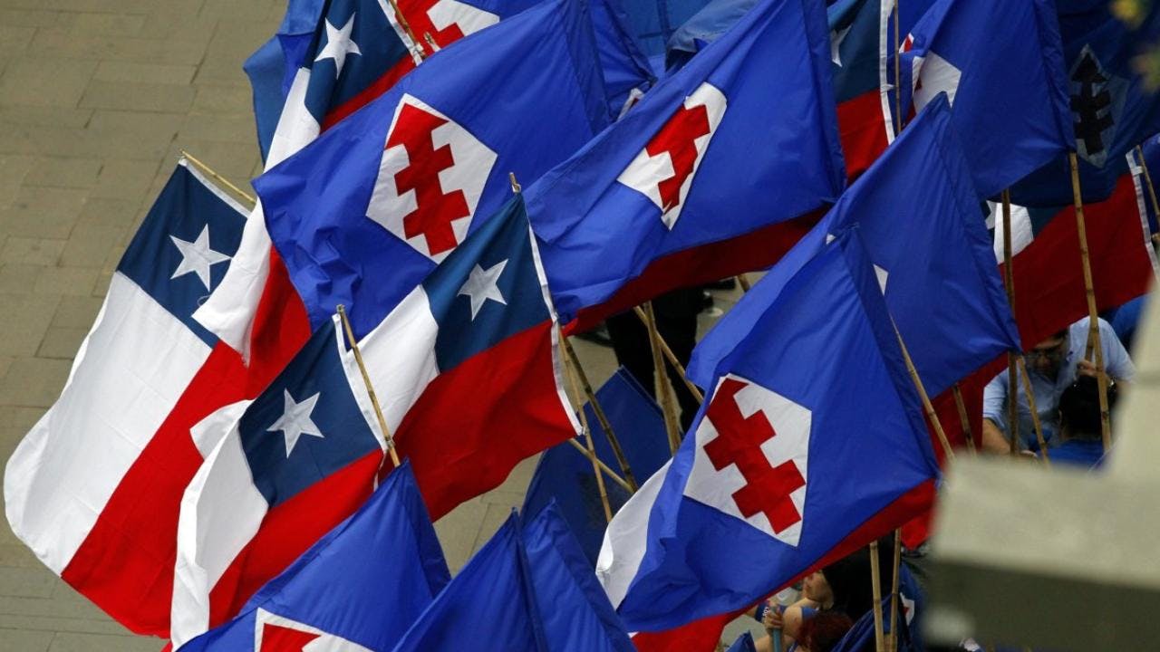 Ad portas de la junta nacional: DC se enfrenta a presiones del oficialismo y división al interior de la falange