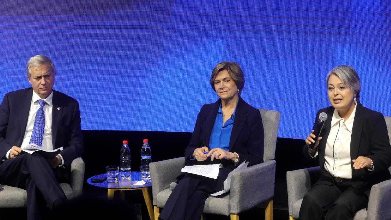 Encuesta Descifra: Kast tuvo el mejor desempeño en el debate económico y Jara el peor