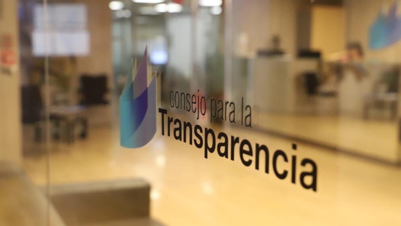 CPLT advierte que más de 80 mil funcionarios públicos tienen contratos múltiples con el Estado