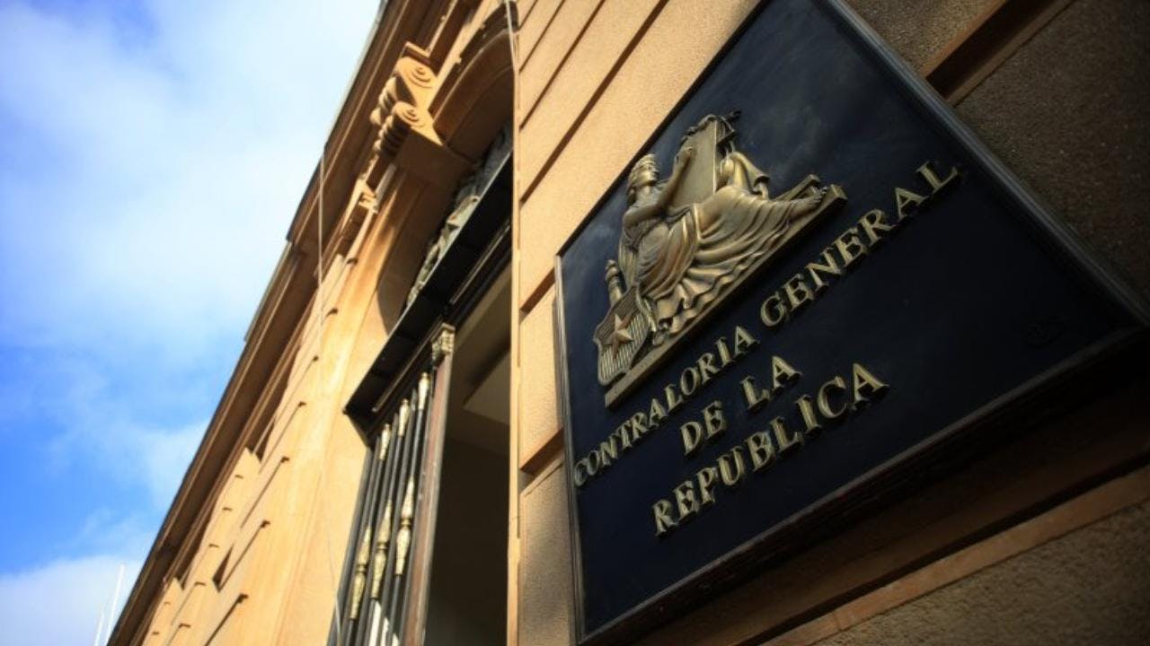 Contraloría confirma que el pase escolar solo puede ser usado “con motivos de estudio”