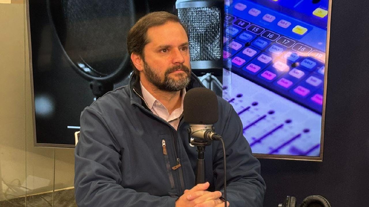 Jaime Bellolio: “Está bien que las comunas que recibamos más ingresos contribuyamos a otras (…) Pero, hay factores que tomar en cuenta, como la población flotante”
