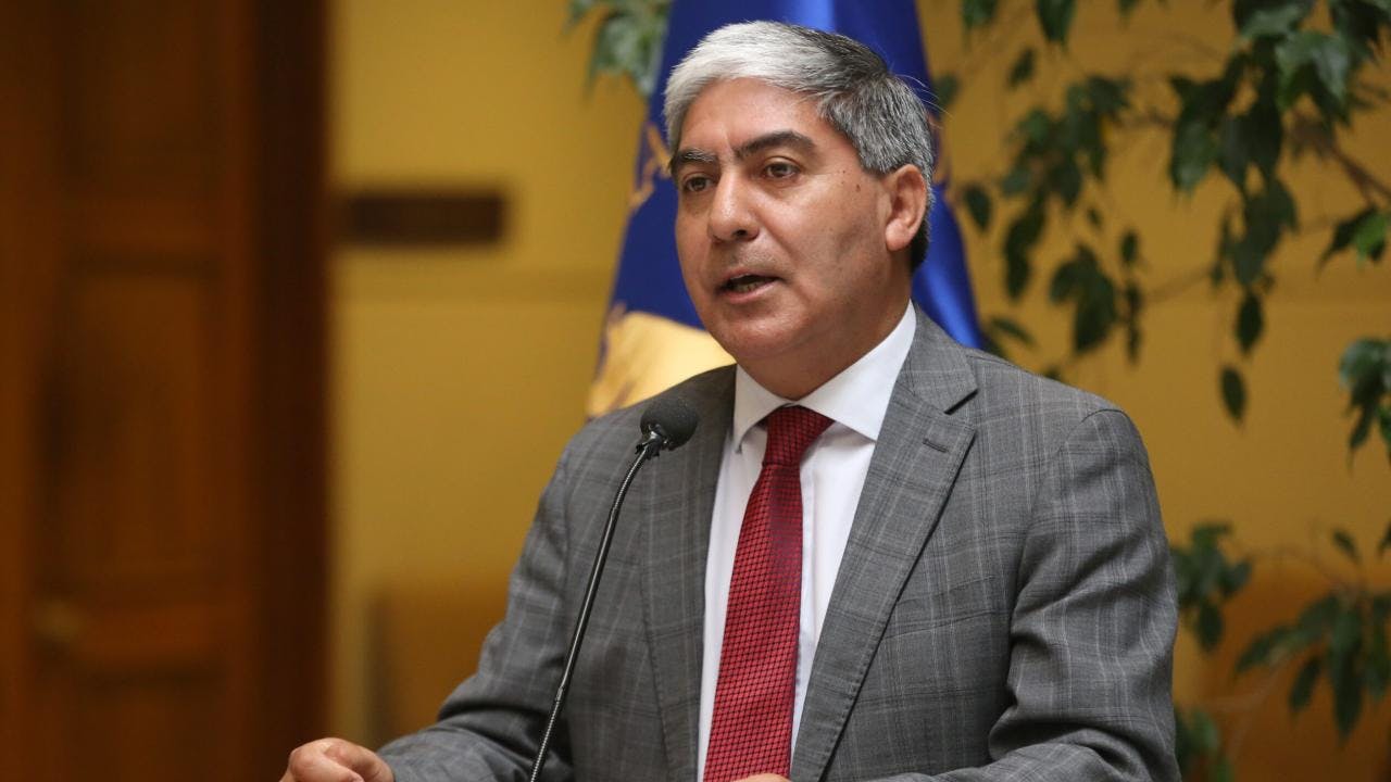UDI acude a contraloría por llamado de Presidente Boric en medio de negociaciones parlamentarias: ¿De qué se le acusa?