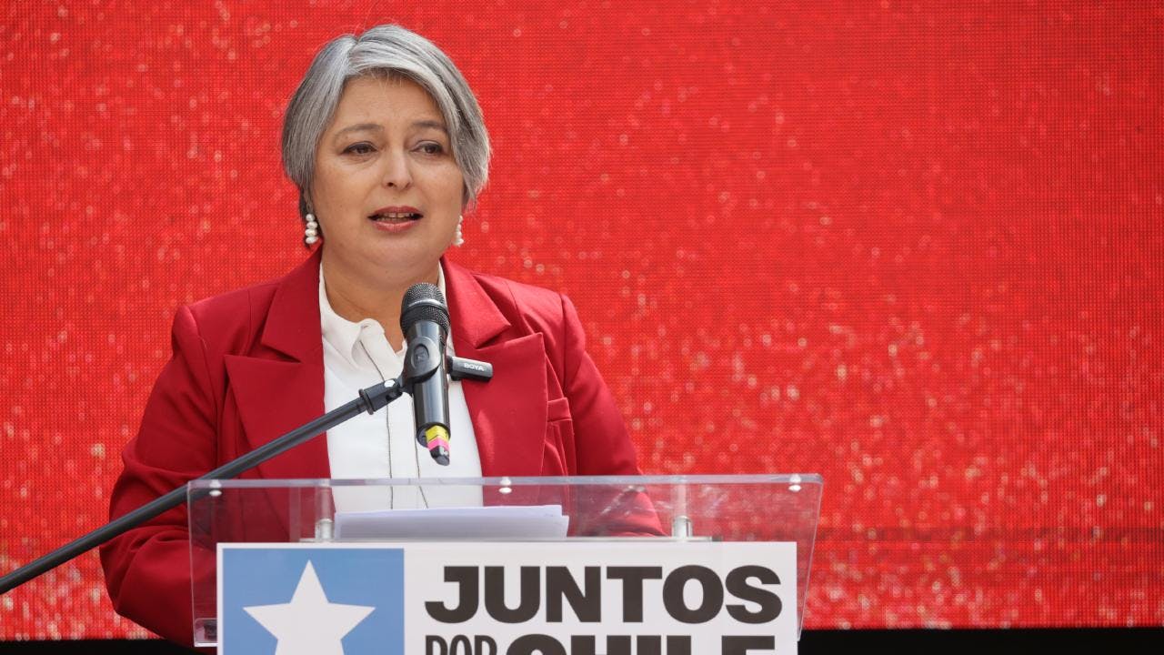 Ingreso vital y exclusión del aborto libre: Los ejes del renovado programa de Jara