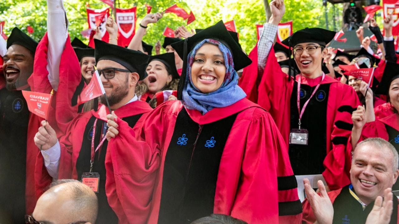 Los estudiantes de intercambio ya no quieren (ni pueden) ir a universidades estadounidenses