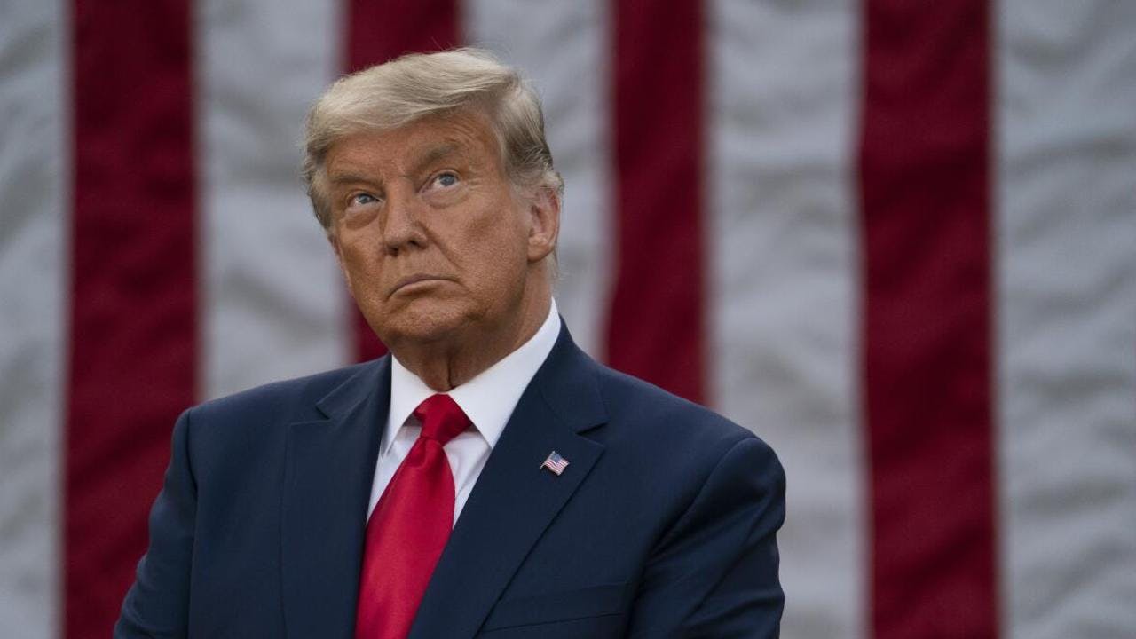 La guerra cultural de Trump no quedo solo en las universidades: Ahora revisará exhibiciones del Museo Smithsonian