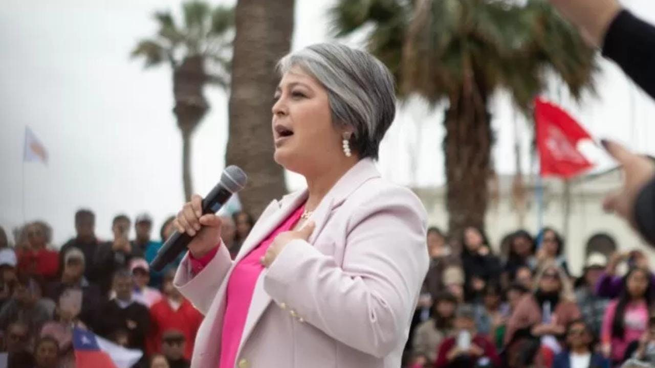 Sigue el caos en el comando de Jeannette Jara: Candidata responde a Lautaro Carmona
