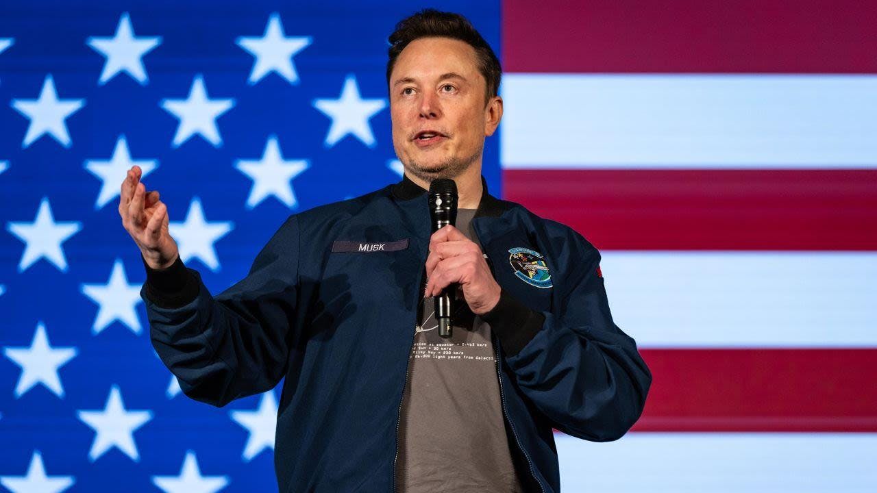 Elon Musk podría convertirse en el primer “billonario” del mundo con plan de Tesla