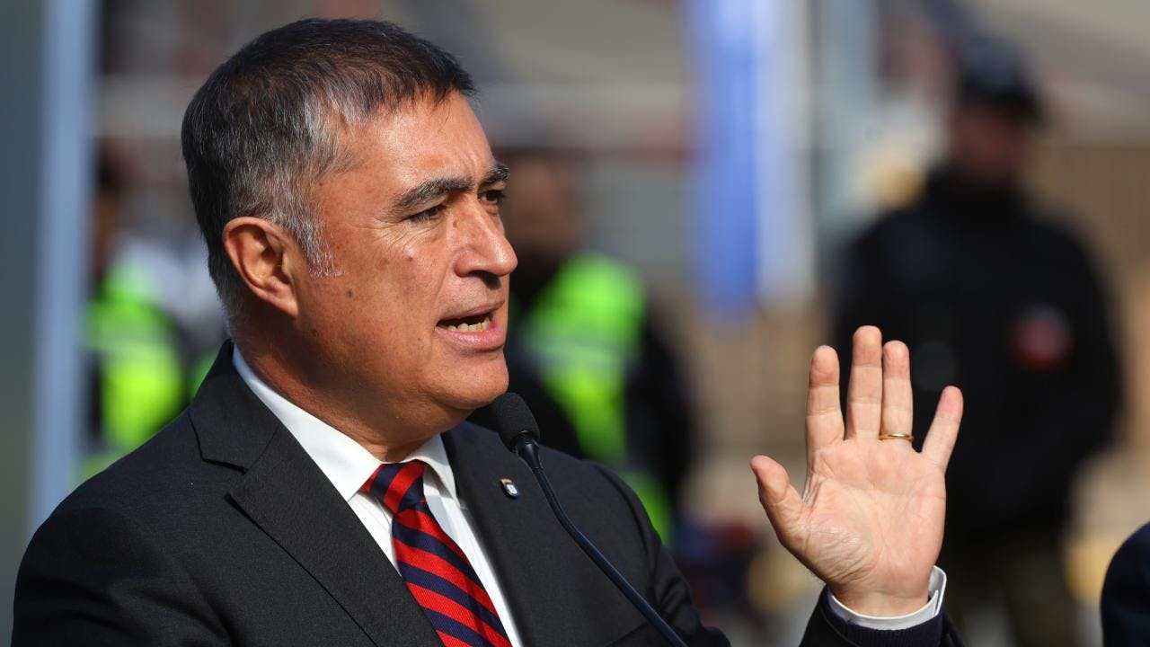 Mario Desbordes compara al PC con los Nazis: “No es un partido Democrático”