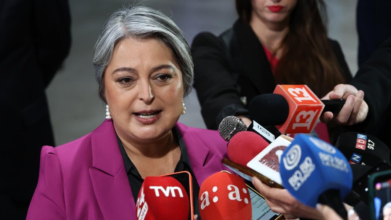 El efecto del primer debate presidencial televisivo en redes sociales: Jeannette Jara fue la más mencionada