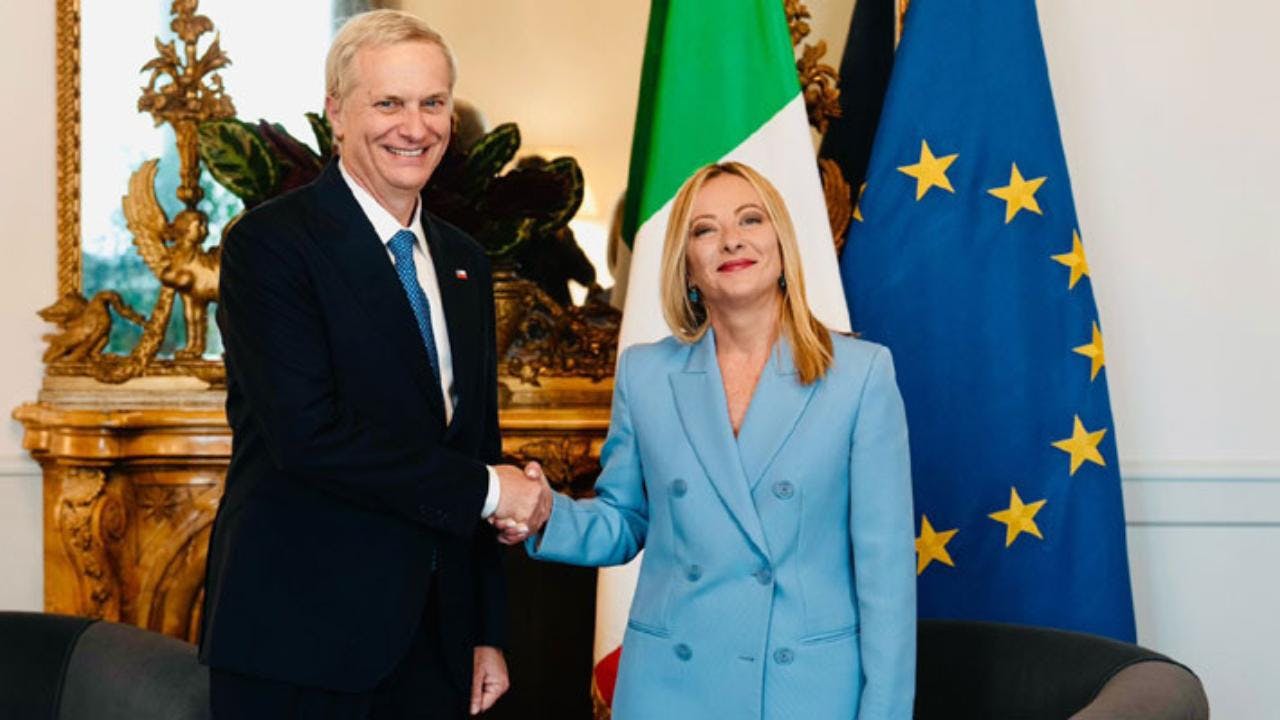 José Antonio Kast concreta reunión con primera ministra de Italia, Giorgia Meloni, durante viaje a Roma