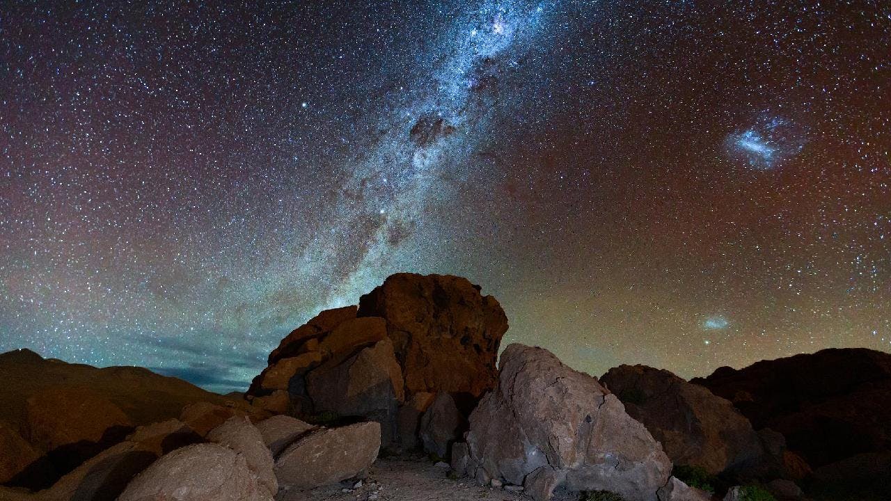 La lucha para que el desierto de Atacama se mantenga en la oscuridad y poder seguir viendo las estrellas