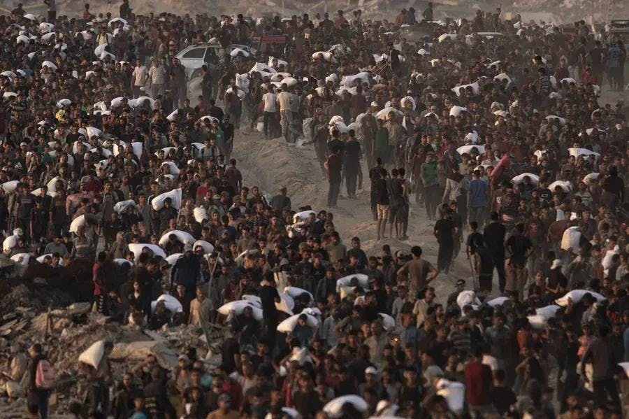 “Trampa mortal”: Organizaciones internacionales acusan a Israel de asesinar a más de 400 palestinos mientras recogen comida y ayuda humanitaria