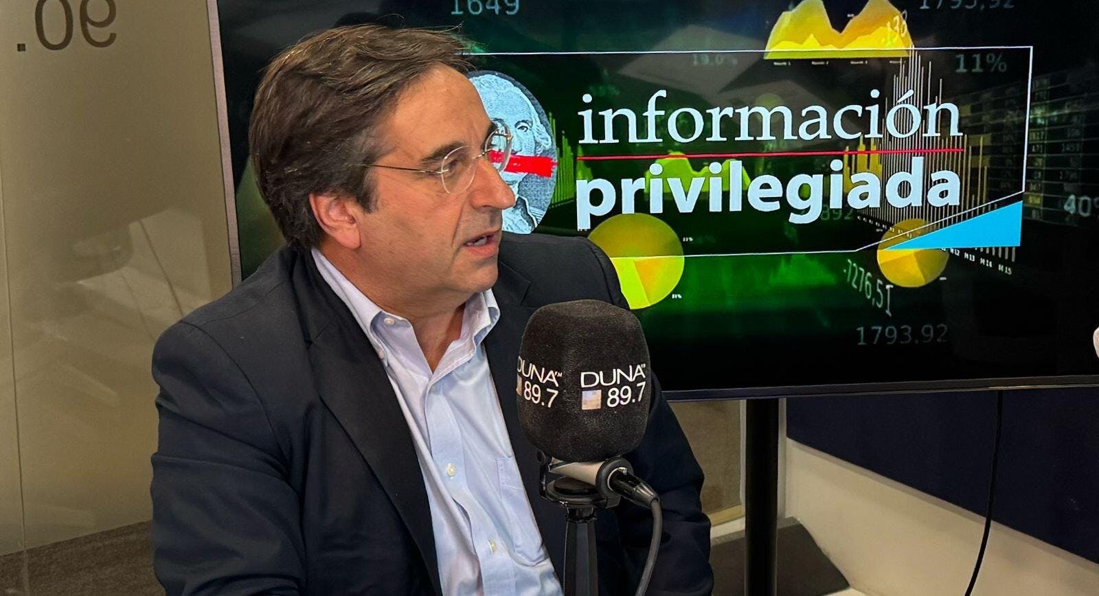 Aldo Lema, economista, habla de los vaivenes de la economía mundial y la situación fiscal de Chile
