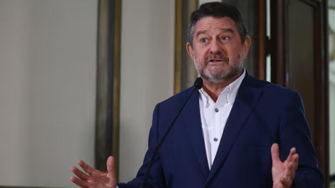 Orrego bajo presión: Contraloría detecta rendiciones duplicadas por casi $2 mil millones en el Gore RM