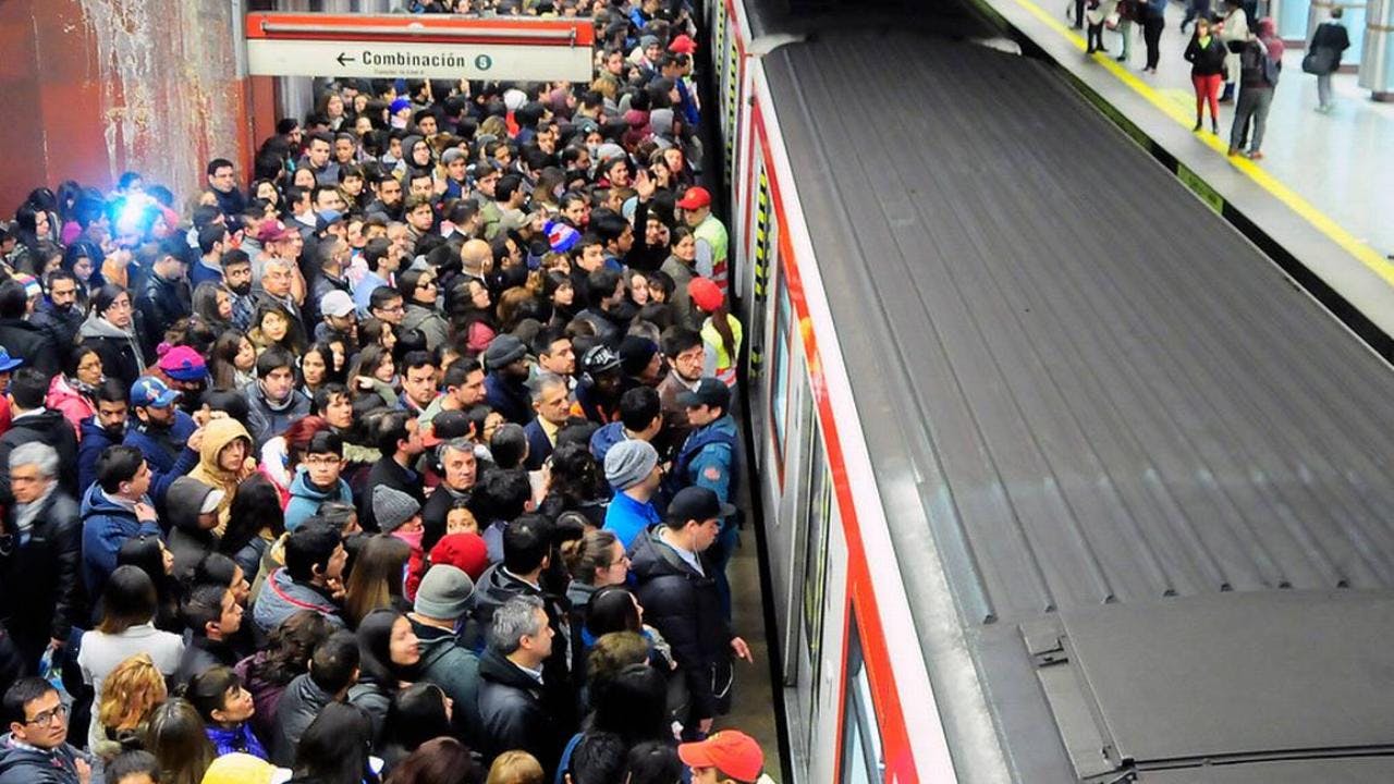 Presidente de Metro reconoce aumento de 6% en las fallas y anuncia “gran revisión” de trenes antiguos